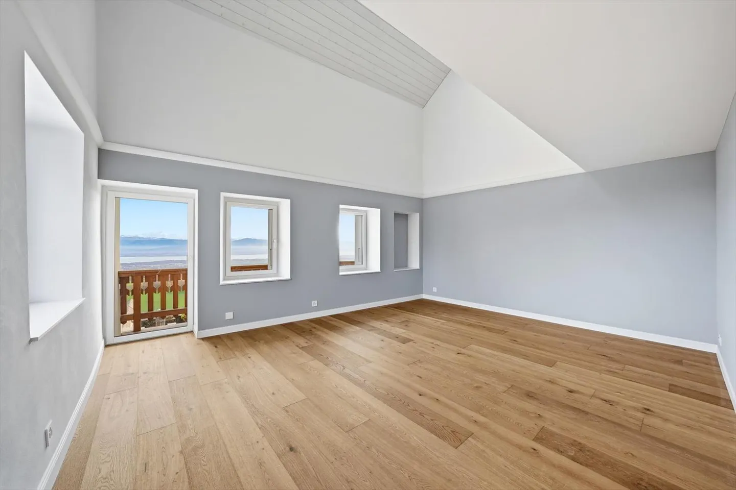 High-end apartment in Arzier - Photo 6 of 12