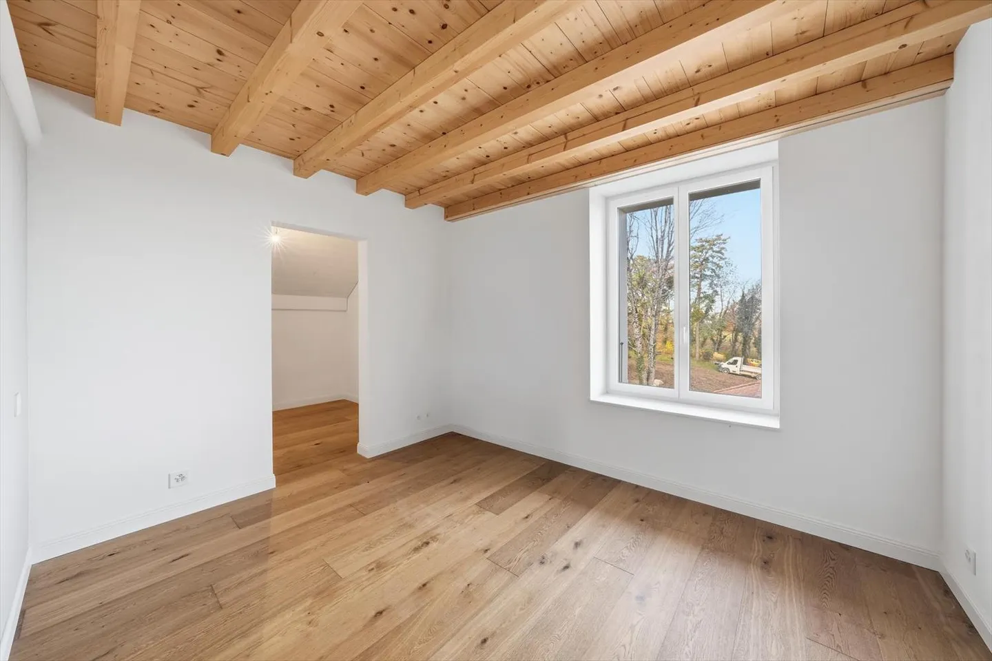 High-end apartment in Arzier - Photo 7 of 12