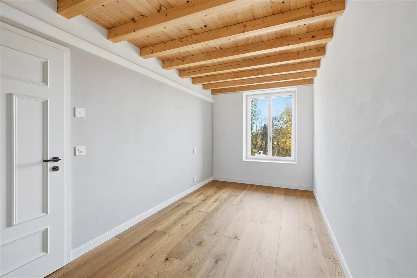 High-end apartment in Arzier - Photo 9 of 12