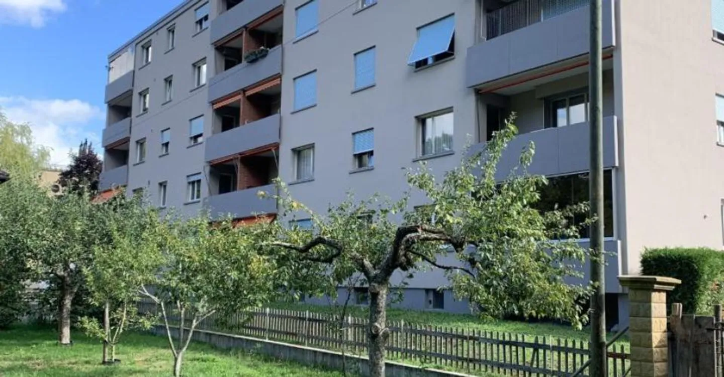 Appartamento di 2 stanze in un bel contesto verde - Foto 1 di 8