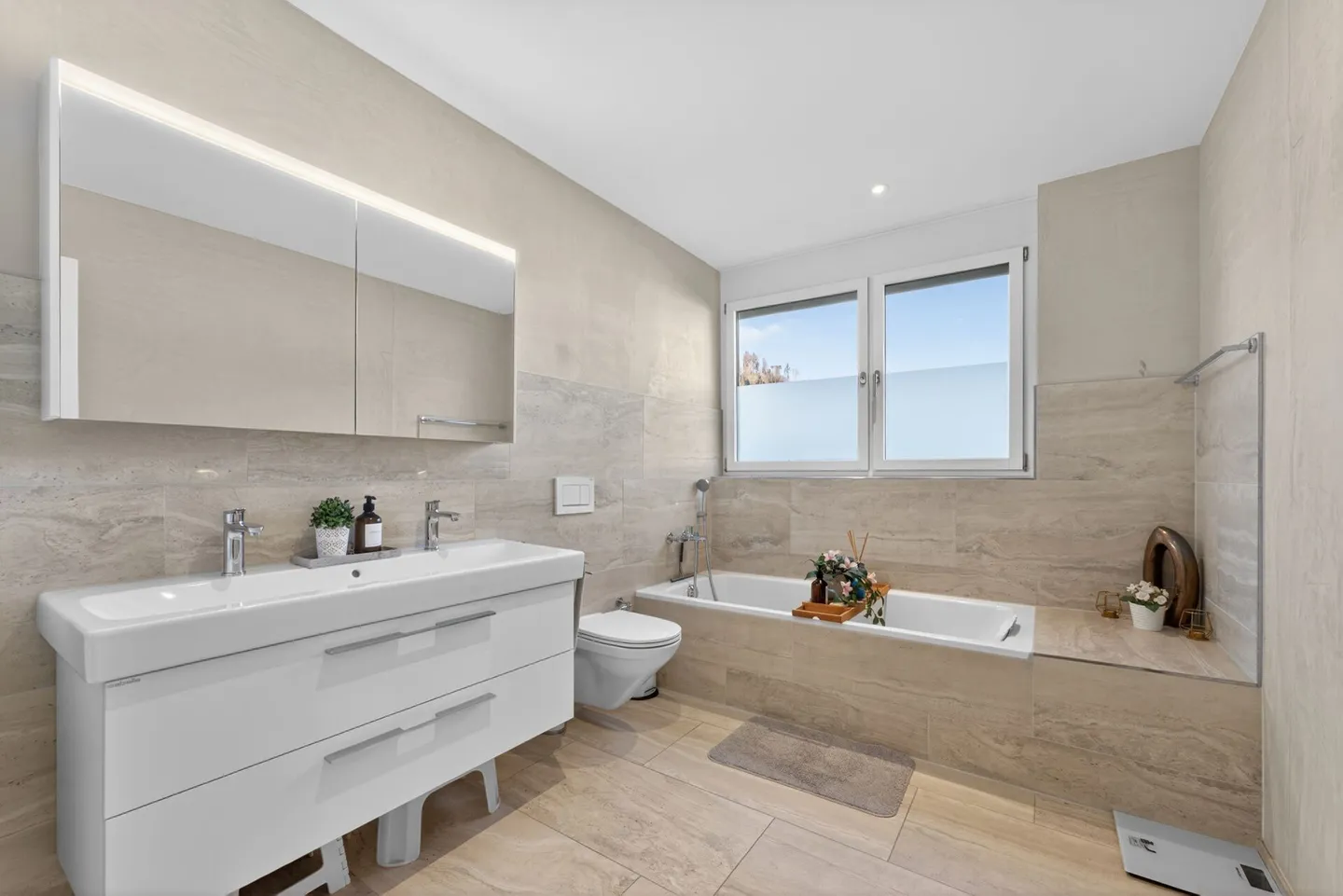 Appartamento giardino moderno con molta luce e privacy - Foto 8 di 15