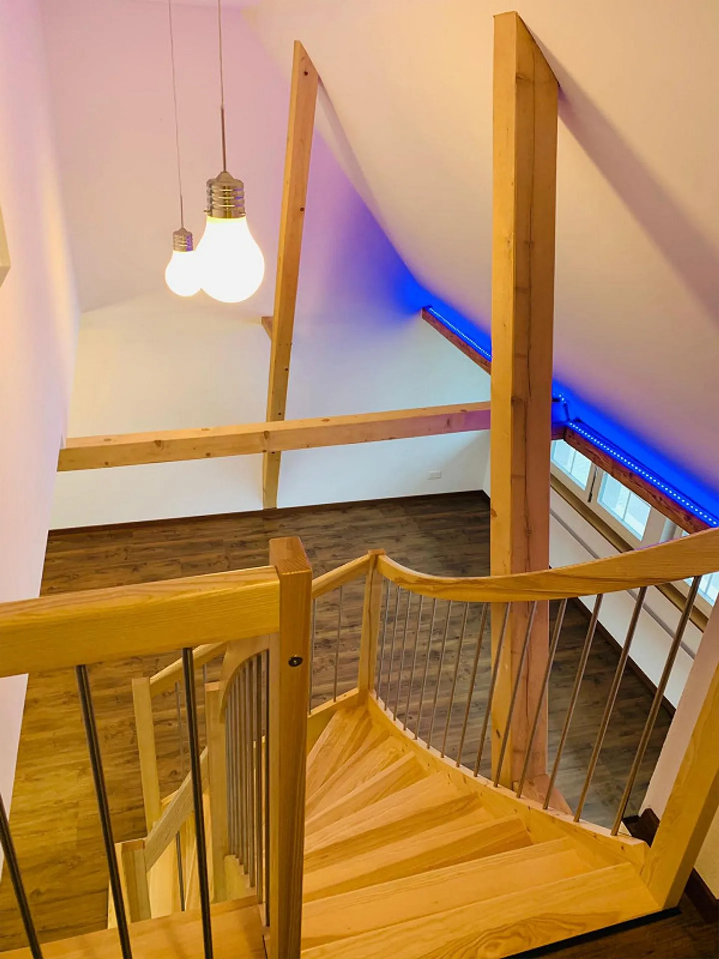Affascinante appartamento maisonette di 4,5 stanze in affitto - Foto 6 di 16