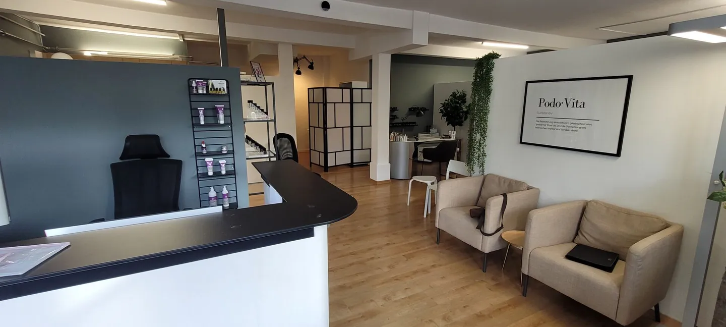 Commercial Space in Stäfa's Center - Photo 1 of 10