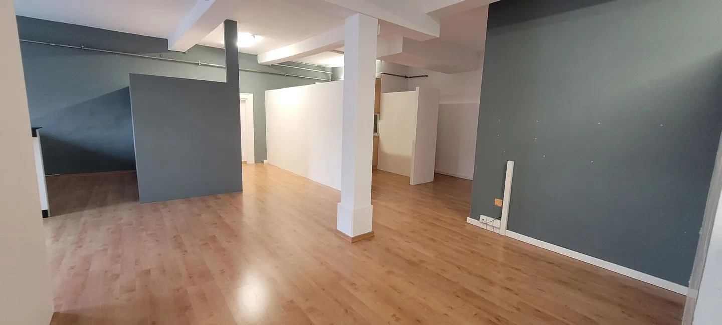 Commercial Space in Stäfa's Center - Photo 5 of 10
