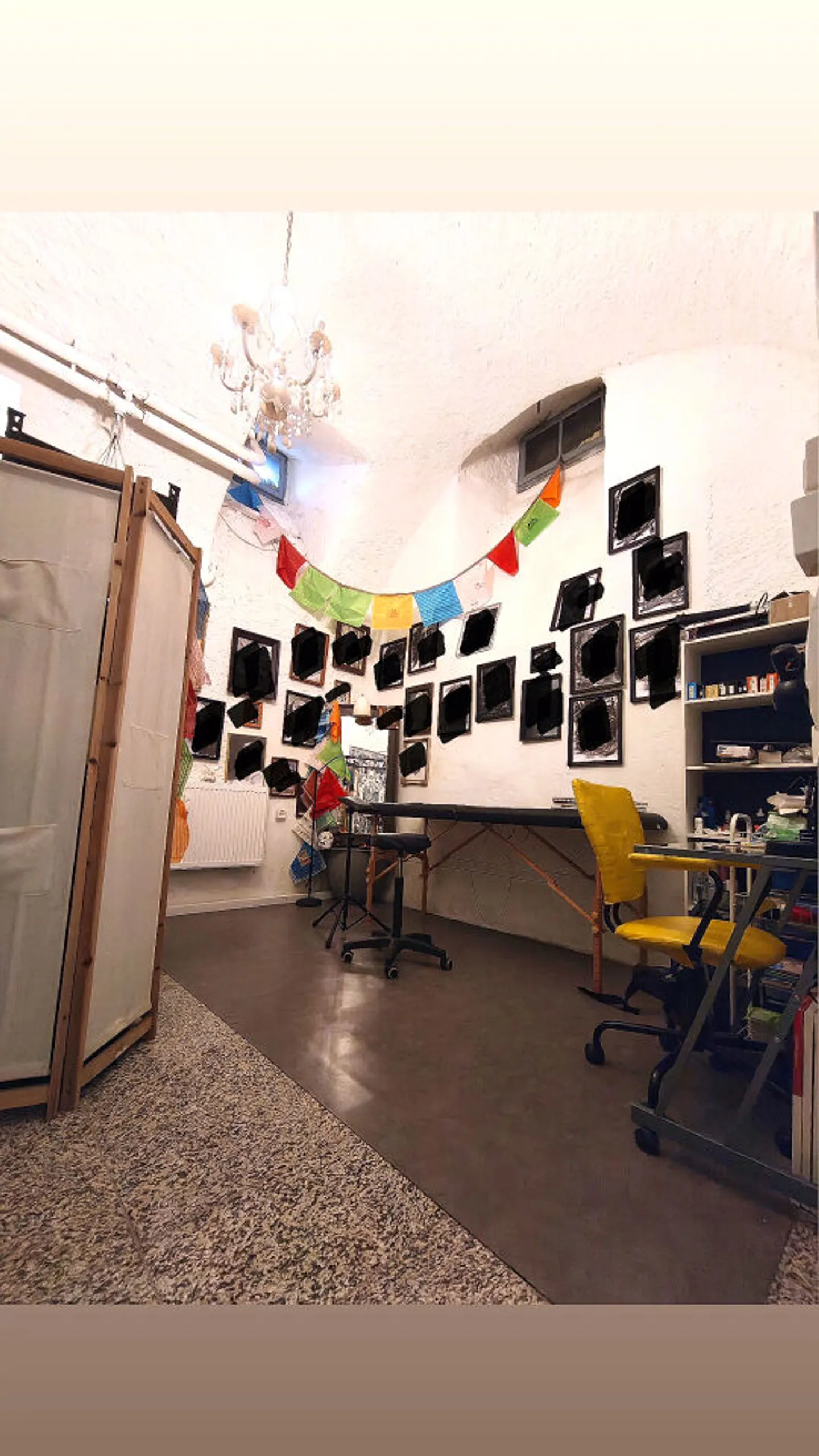 Beautiful Hairdresser and Tattoo Rooms / Aigle - Photo 6 of 7