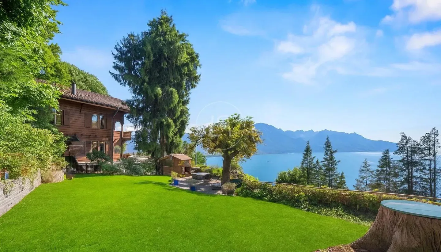 Villa Incantevole con Vista Lago - Foto 1 di 13