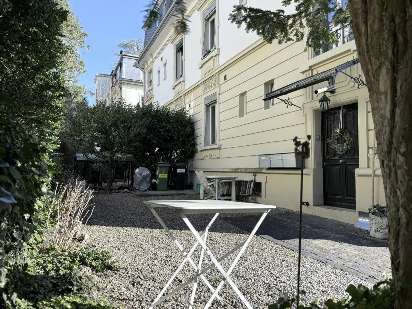 Dream Villa in Bern - Photo 2 of 4