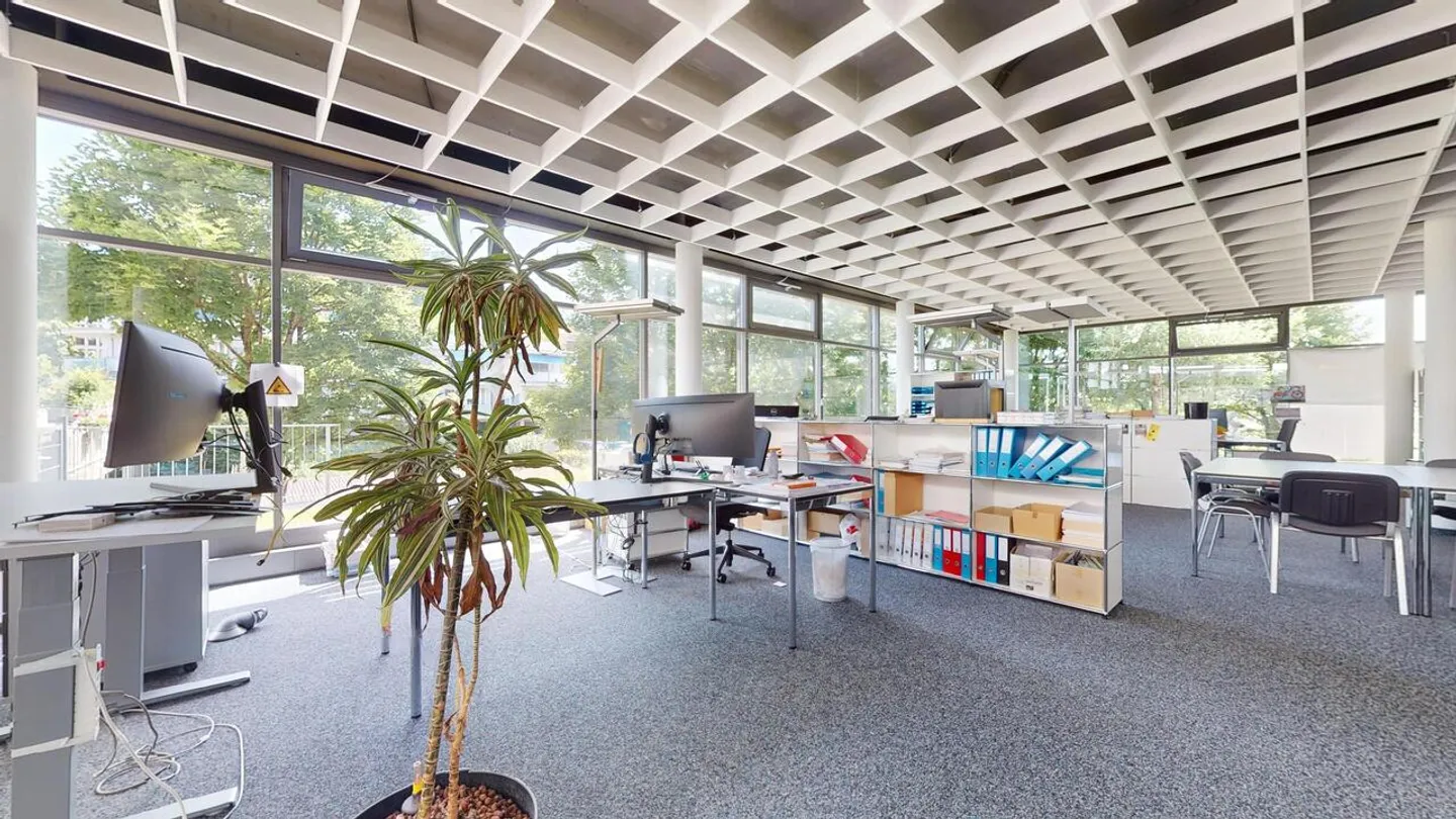 Vielseitige Gewerbefläche - Foto 5 von 12