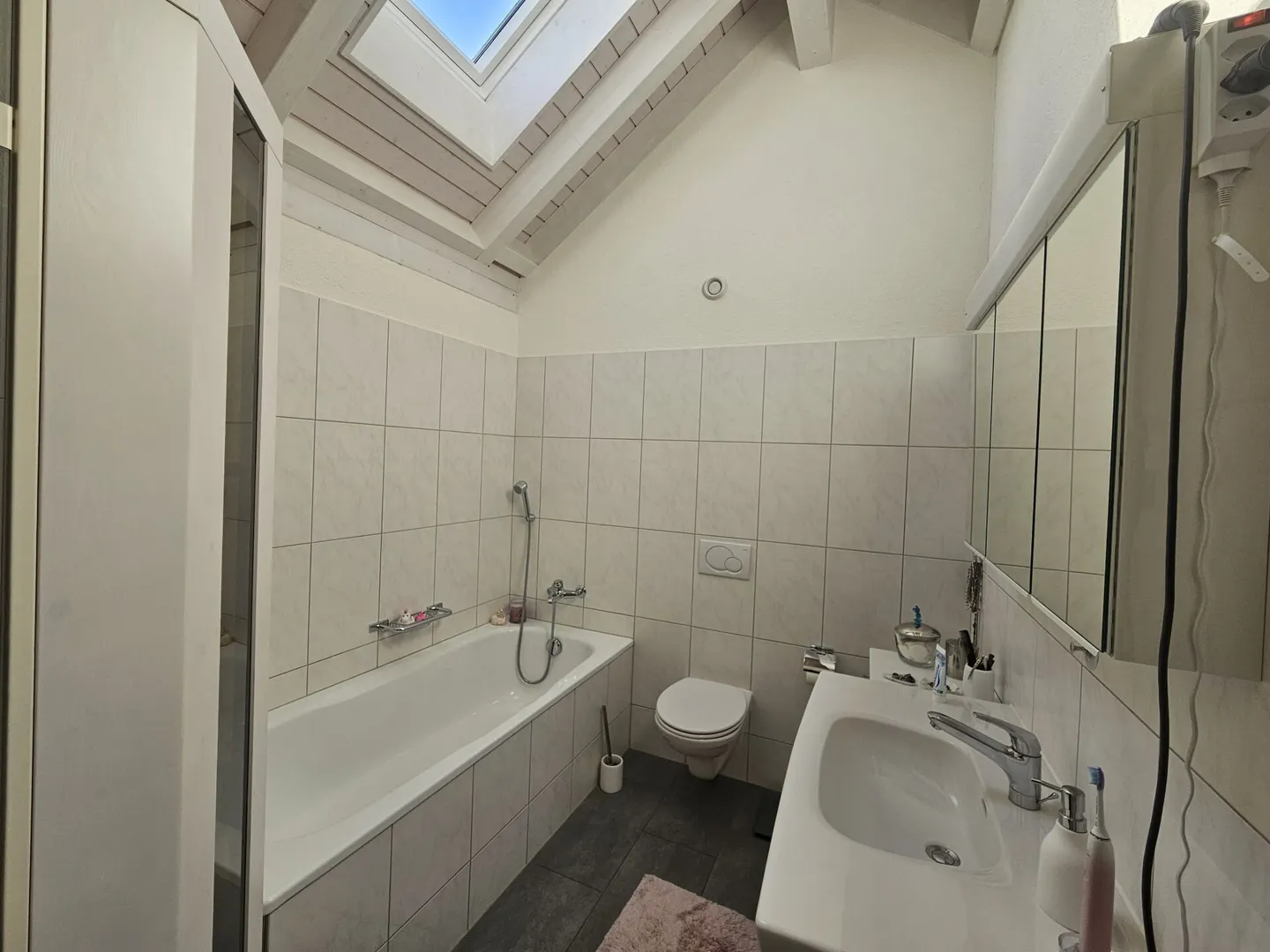 Moderne Attika-Wohnung mit Terrasse - Foto 8 von 10