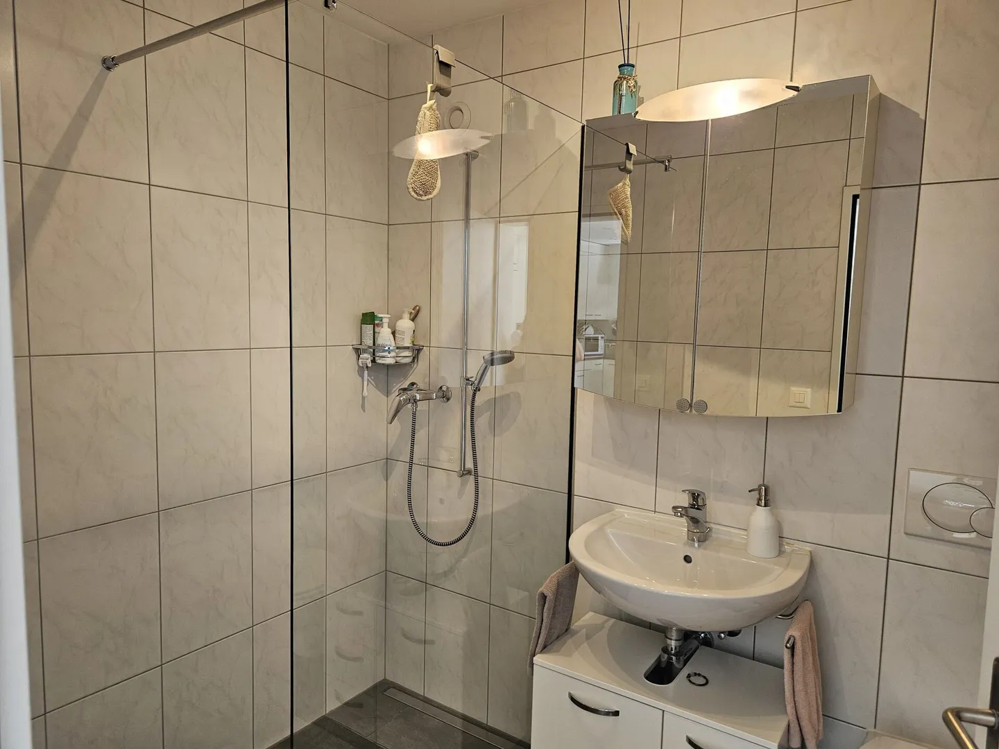 Moderne Attika-Wohnung mit Terrasse - Foto 9 von 10
