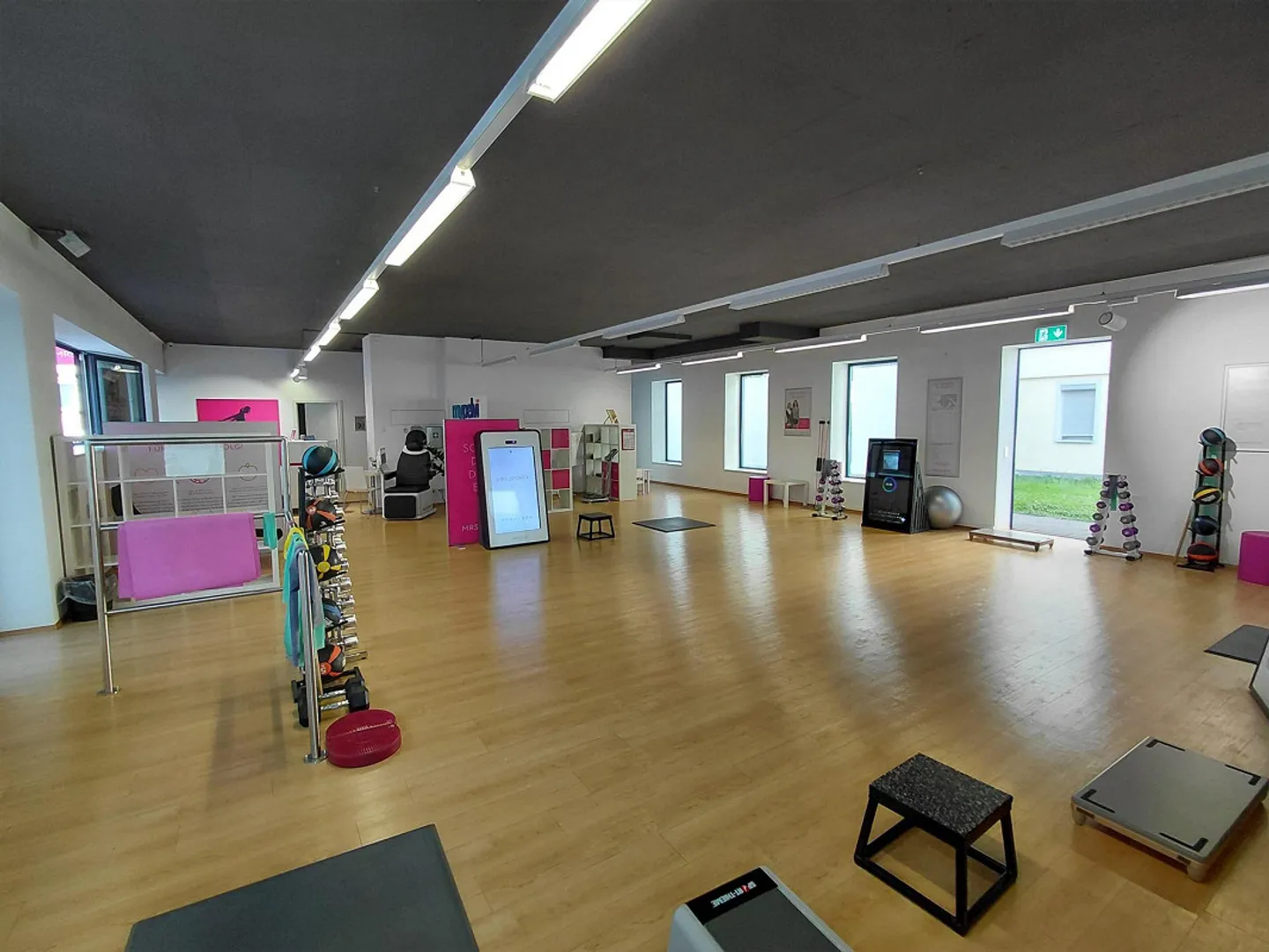 Commercial Practice or Office Space in a Well-Frequented Location - Photo 9 of 19