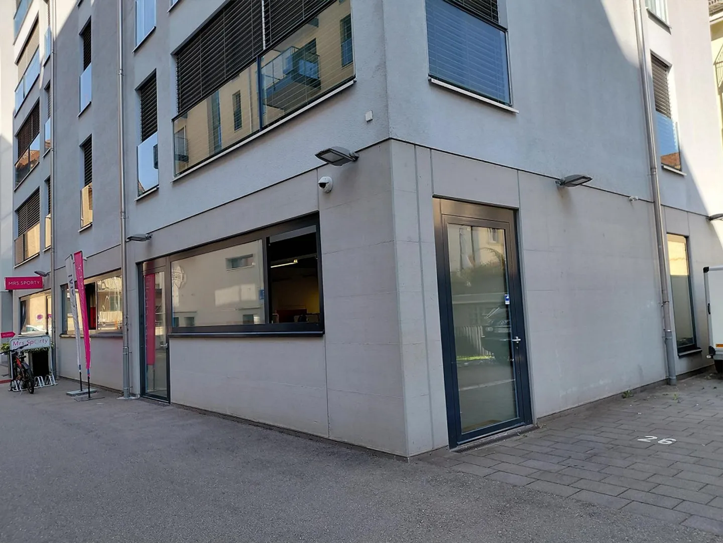 Commercial Practice or Office Space in a Well-Frequented Location - Photo 4 of 19