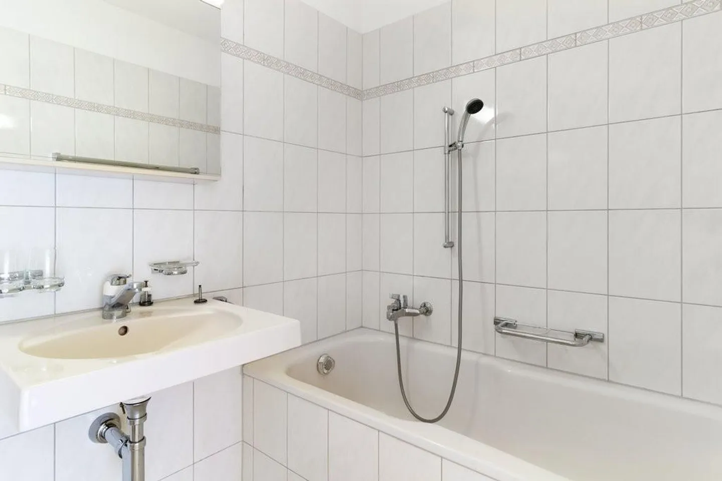 AFFITTARE SENZA DEPOSITO - Zona residenziale tranquilla a un prezzo equo - Foto 3 di 5