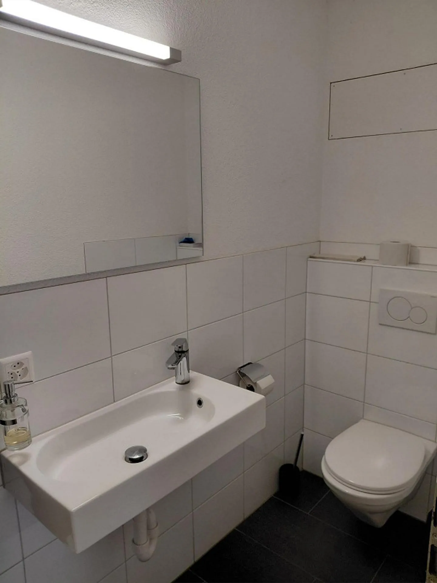 Commercial Practice or Office Space in a Well-Frequented Location - Photo 13 of 19