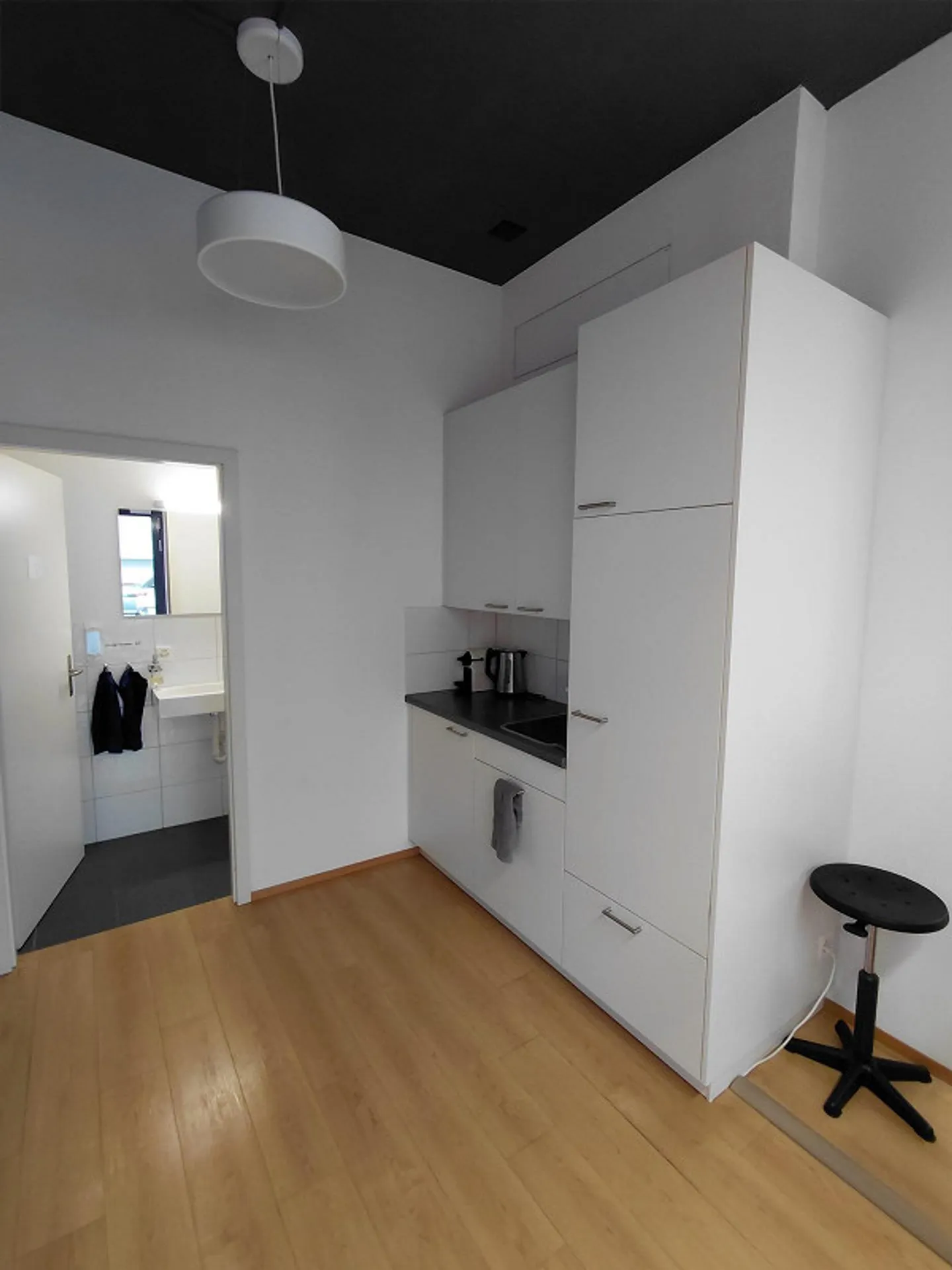 Commercial Practice or Office Space in a Well-Frequented Location - Photo 15 of 19
