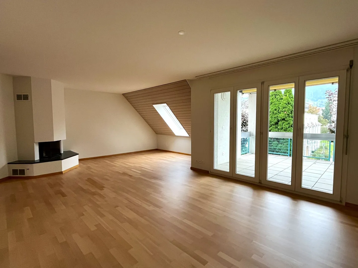 Ampio appartamento duplex in una posizione tranquilla - Foto 3 di 7