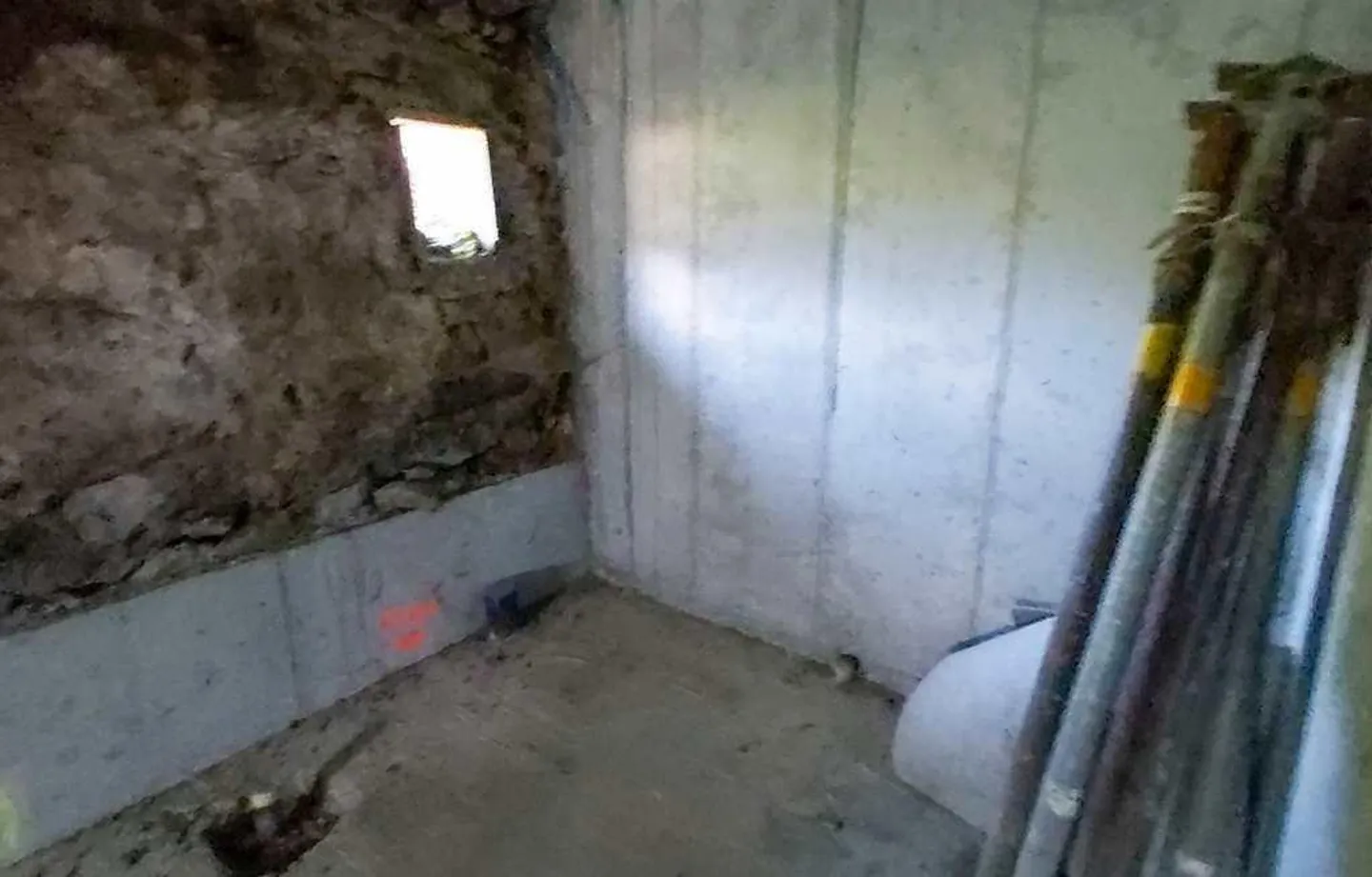Rustico di 3,5 locali parzialmente riattato con terreno e bella vista - Foto 8 di 23
