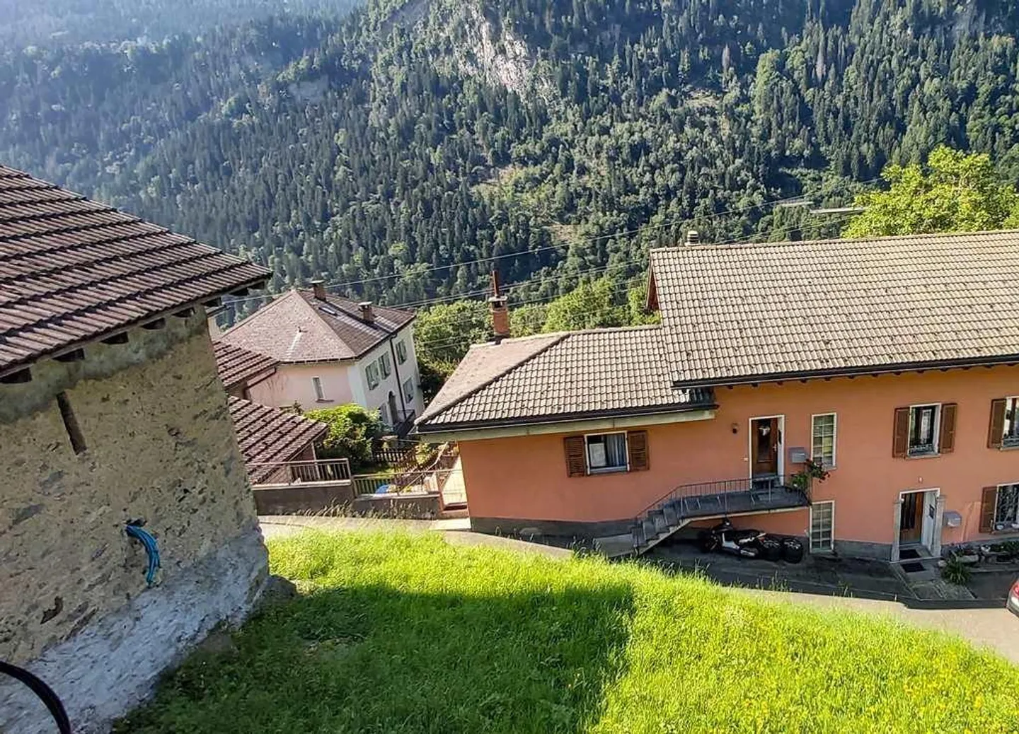 Rustico di 3,5 locali parzialmente riattato con terreno e bella vista - Foto 12 di 23