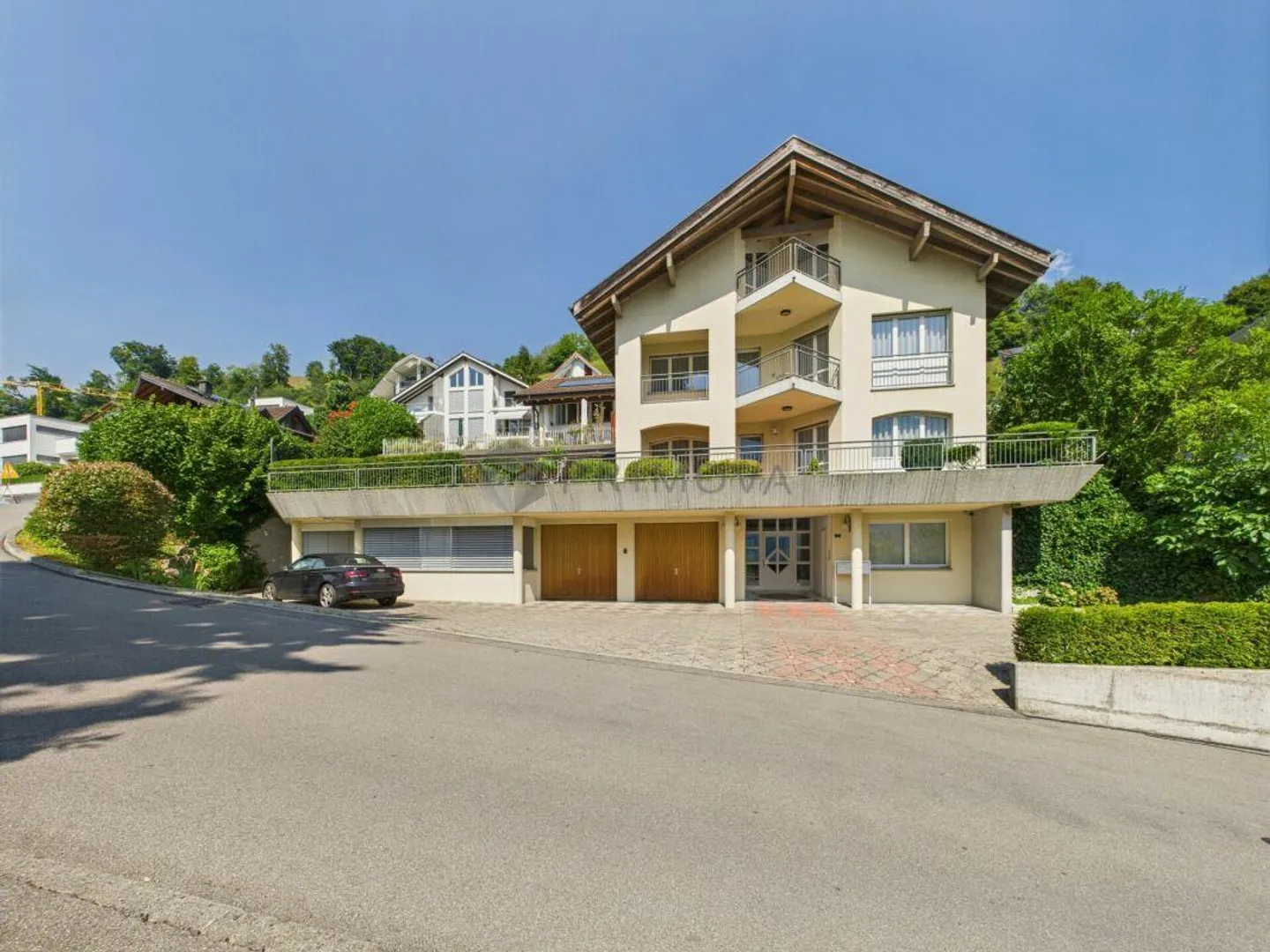 Architektonisches Juwel mit Seeblick - Foto 3 von 29