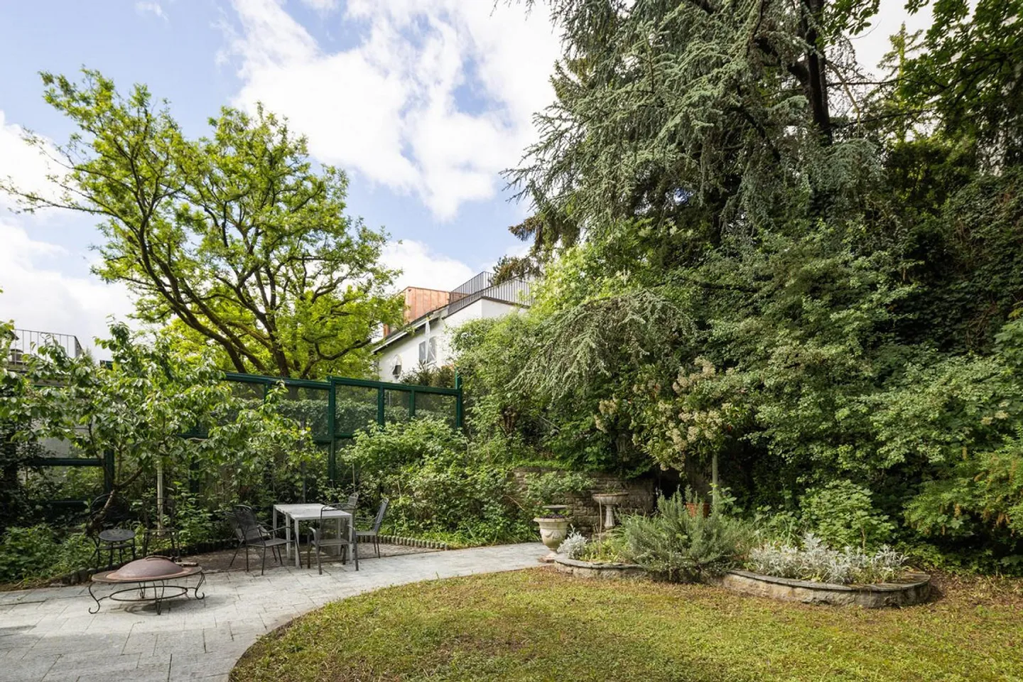 Jardin privé de 350 m² au cœur de Zurich — Appartement de jardin au caractère unique - Photo 11 sur 13