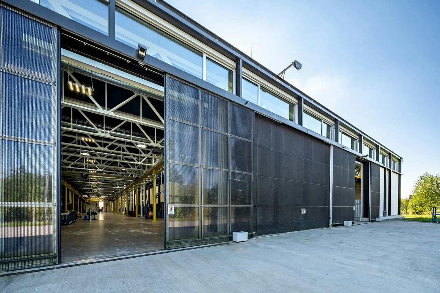 Moderna sala di produzione di 5.000 m2 con uffici e laboratorio integrati... - Foto 4 di 13