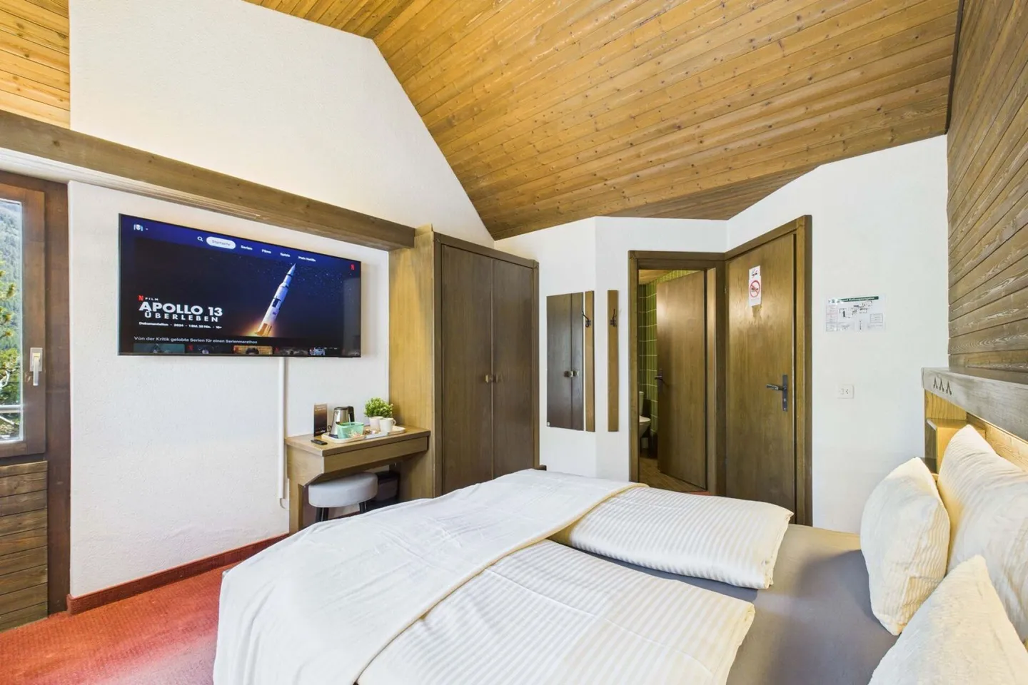 Chambre d'hôtel meublée avec balcon - hebdomadaire à Saas-Fee - Photo 4 sur 7