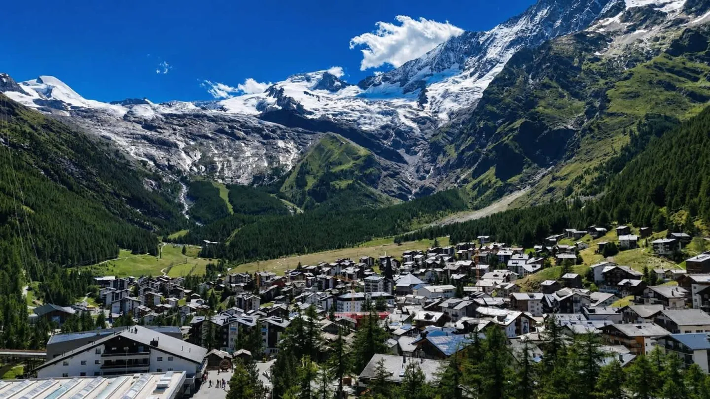 Chambre d'hôtel meublée avec balcon - hebdomadaire à Saas-Fee - Photo 6 sur 7