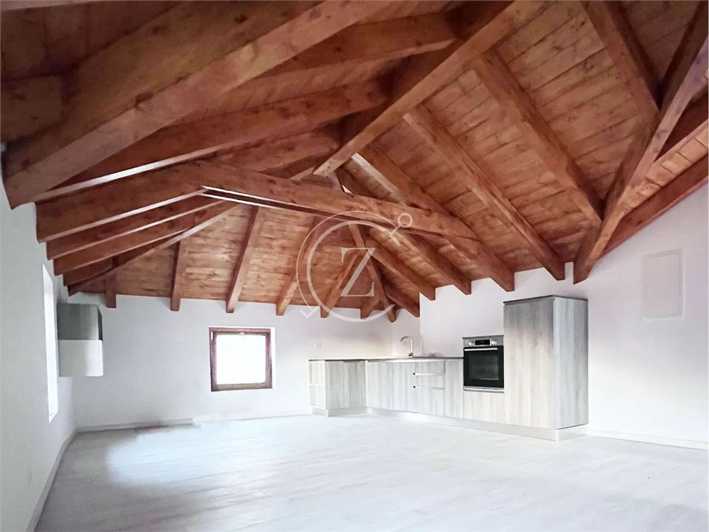 BIRONICO - Appartamento mansardato con 3,5 stanze - Foto 1 di 5