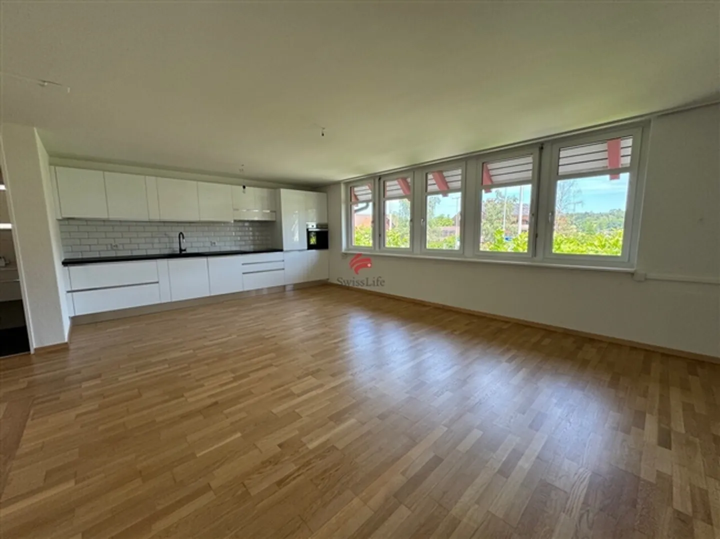 Unique Opportunity - Restaurant & Apartment - Photo 7 of 13