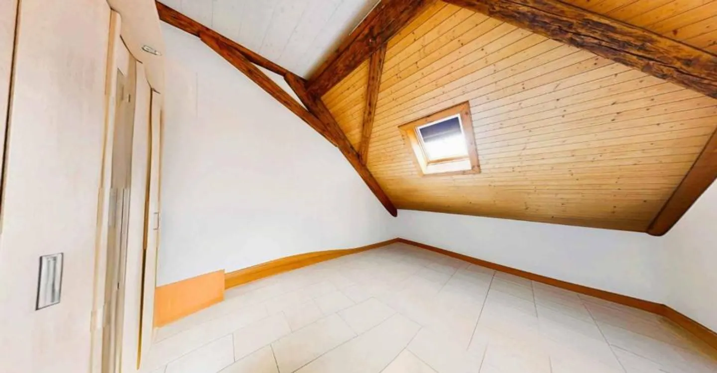 Ampio appartamento di 5 stanze con terrazza panoramica - Foto 4 di 9