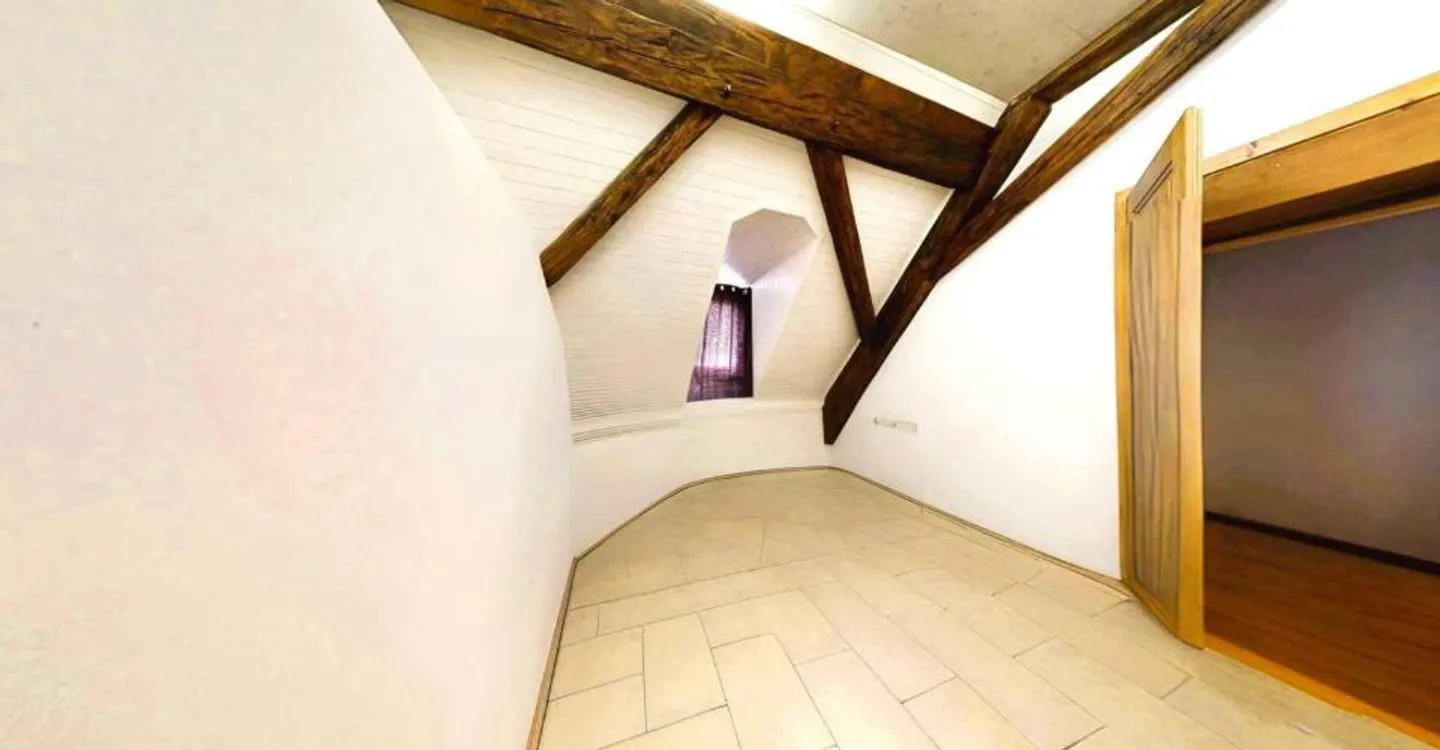 Ampio appartamento di 5 stanze con terrazza panoramica - Foto 5 di 9