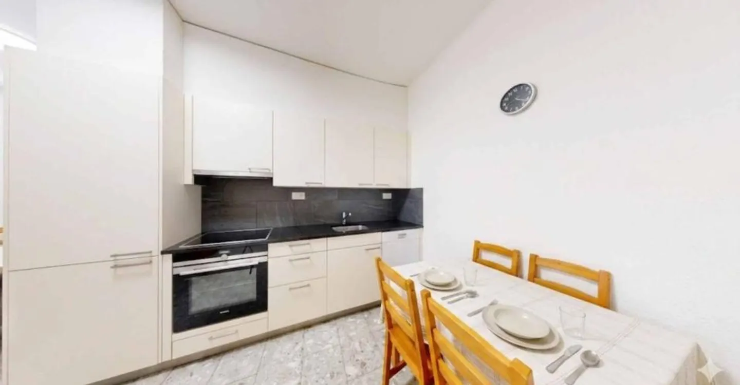Ampio appartamento di 5 stanze con terrazza panoramica - Foto 2 di 9