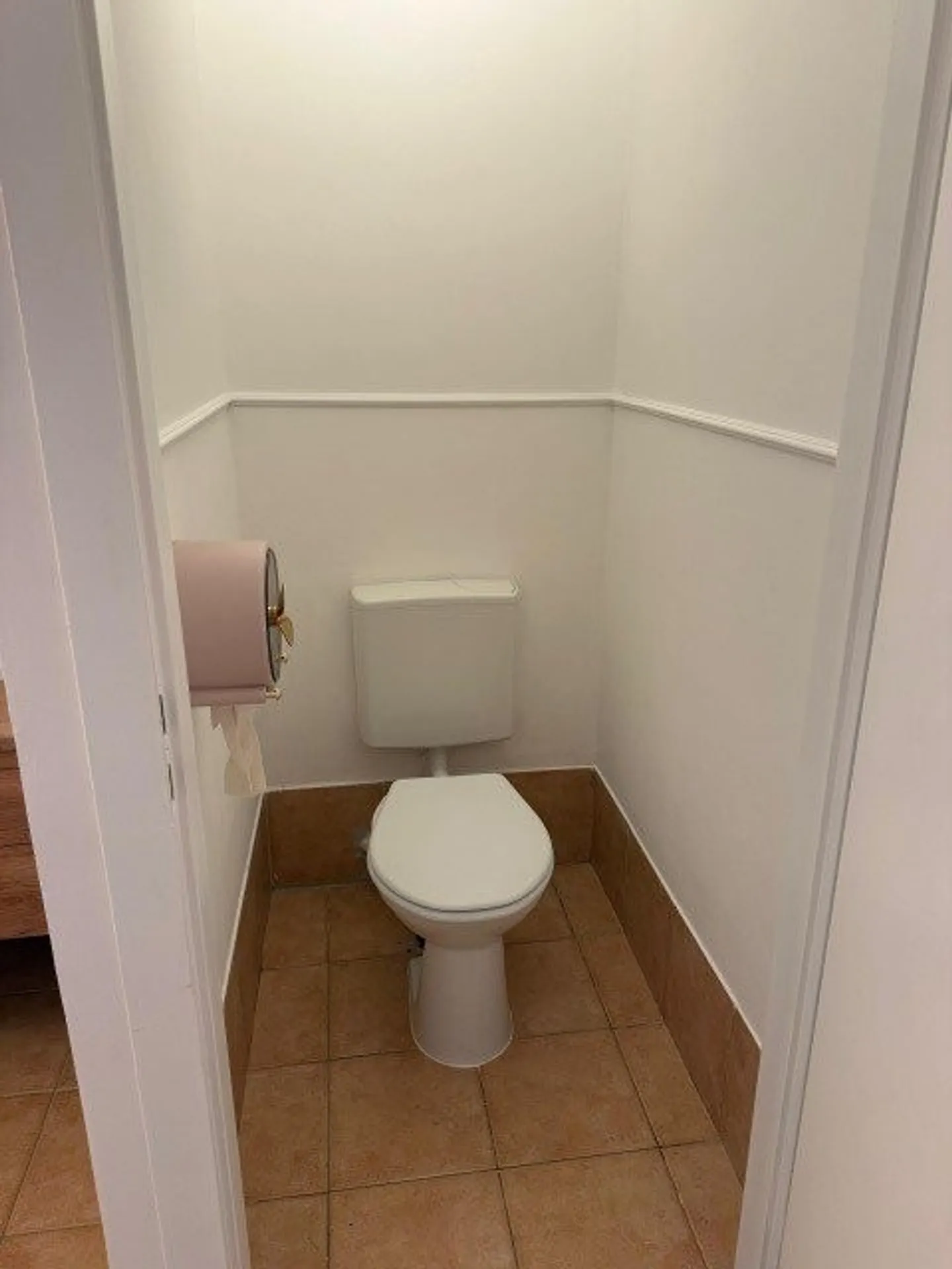 Commercial space on the ground floor - Photo 6 of 7