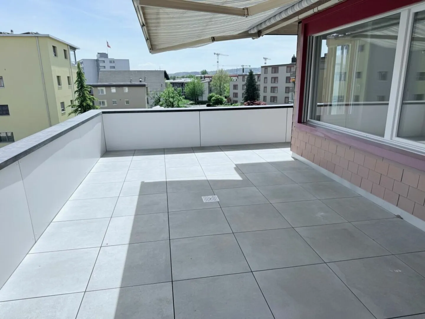 Komplett renovierte 6-Zimmer Attika mit grossem Wintergarten - Foto 16 di 23