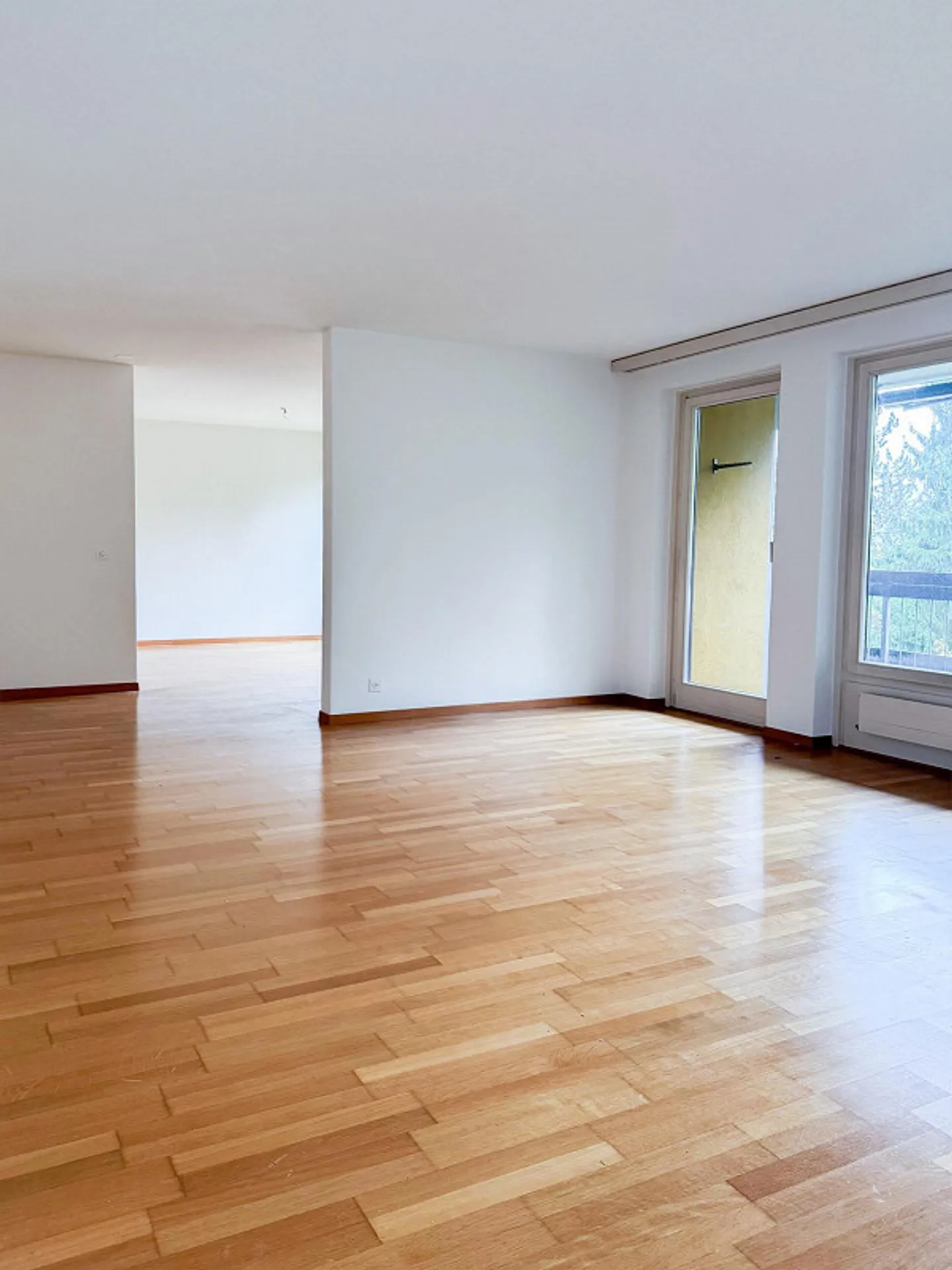 Spacious apartment in the popular Benziwil district! - Photo 2 of 11