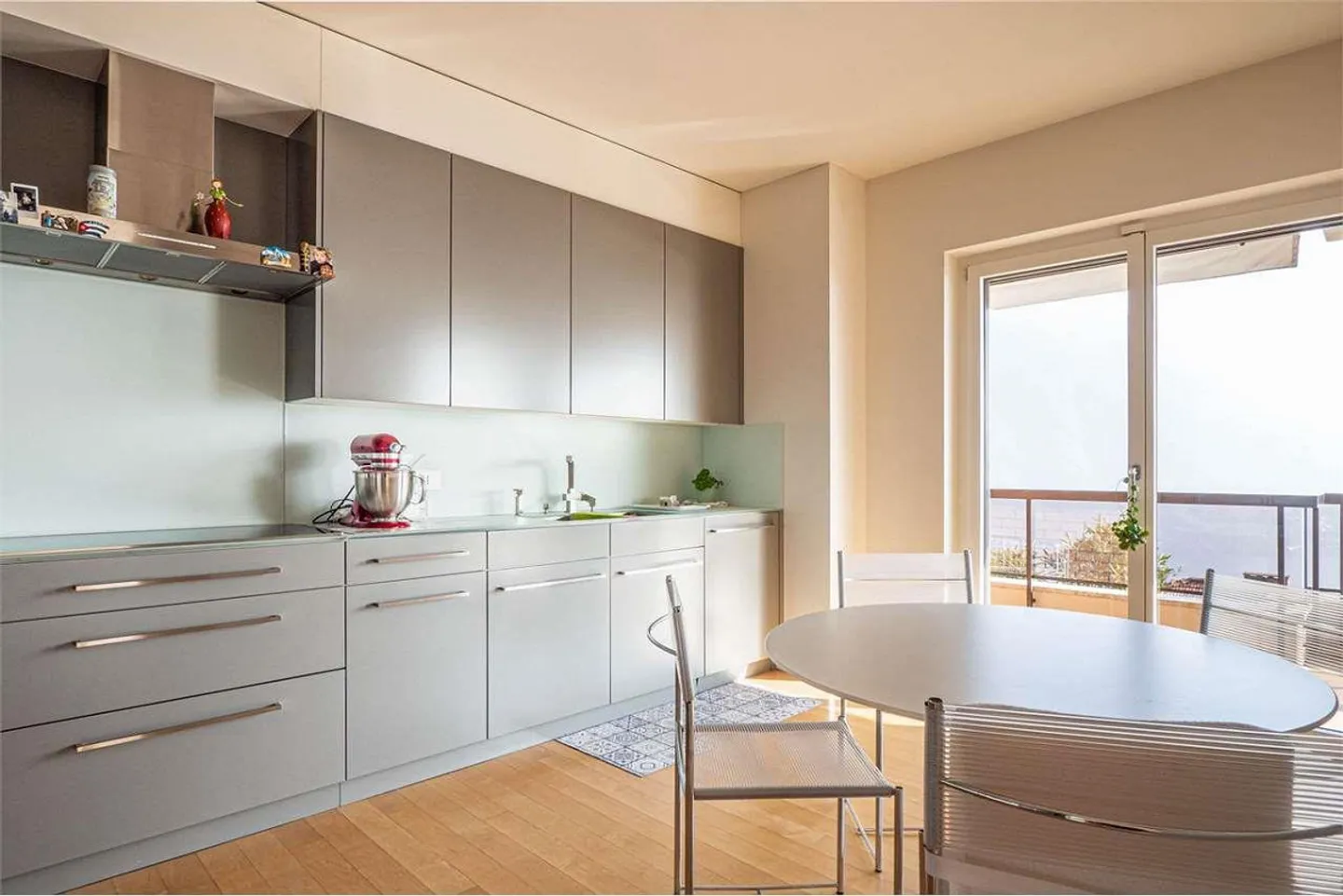 LUGANO - SPLENDID 4.5 ROOMS WITH LAKE VIEW - Photo 5 of 10