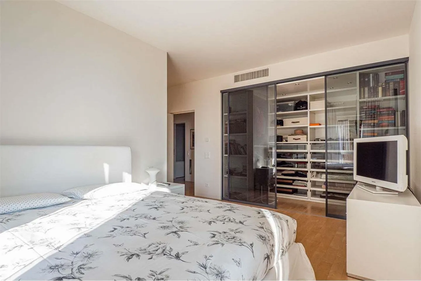 LUGANO - SPLENDID 4.5 ROOMS WITH LAKE VIEW - Photo 7 of 10