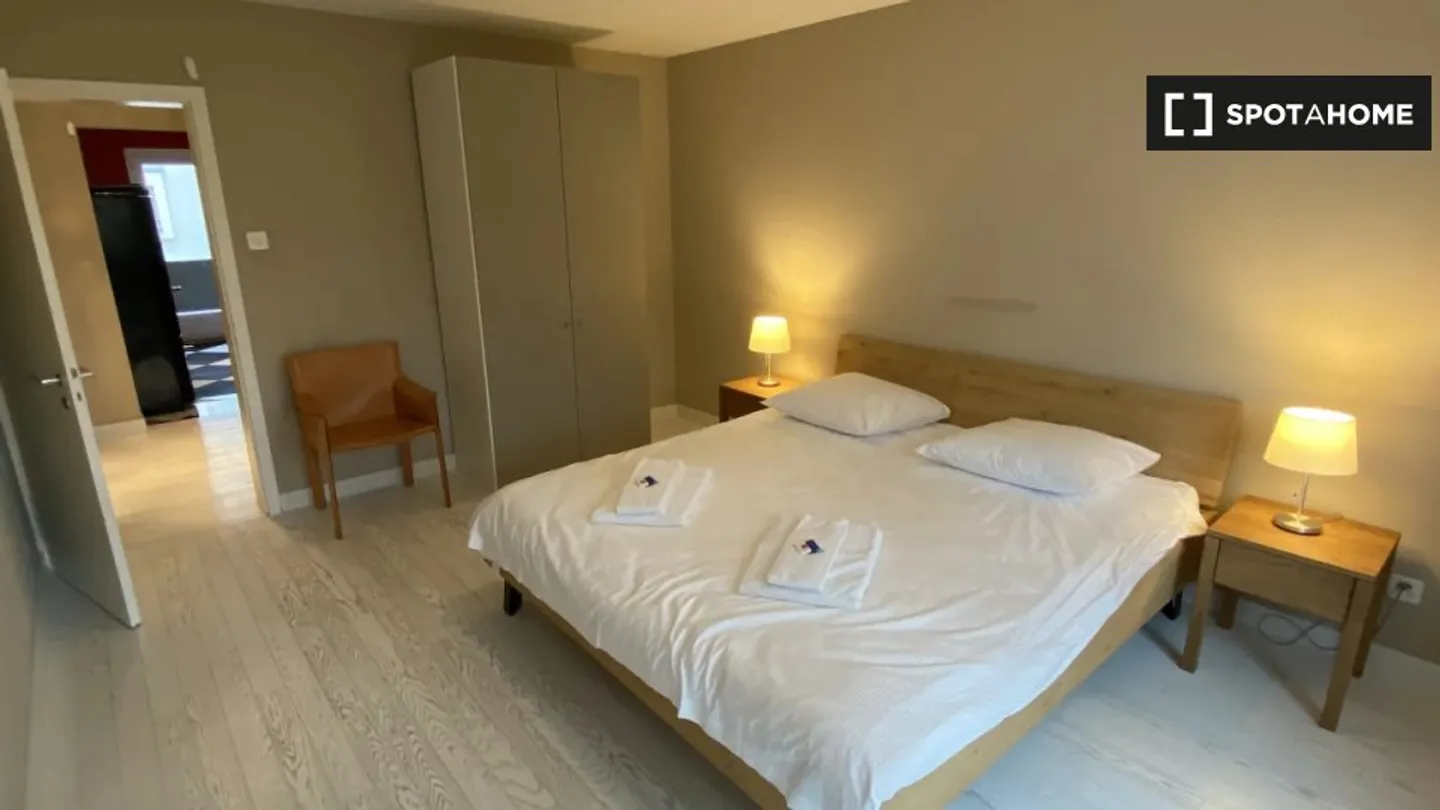 Entdecke, besichtige und miete dein neues Zuhause online mit vollem Vertrauen. - Foto 7 von 12