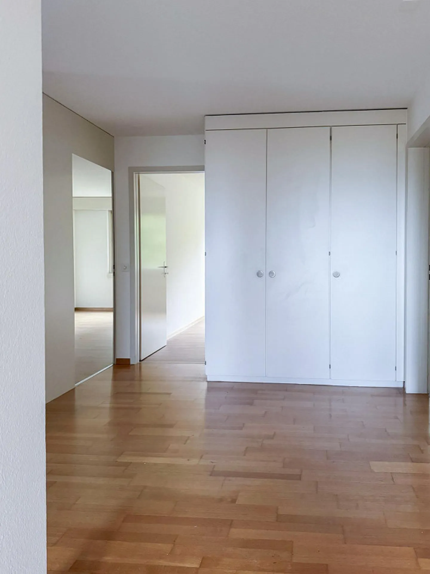 Spacious apartment in the popular Benziwil district! - Photo 8 of 11
