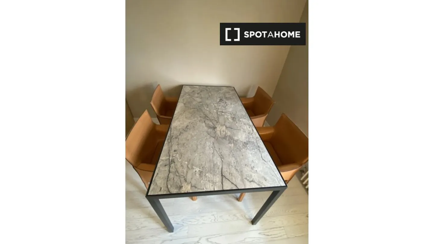 Entdecke, besichtige und miete dein neues Zuhause online mit vollem Vertrauen. - Foto 3 von 12