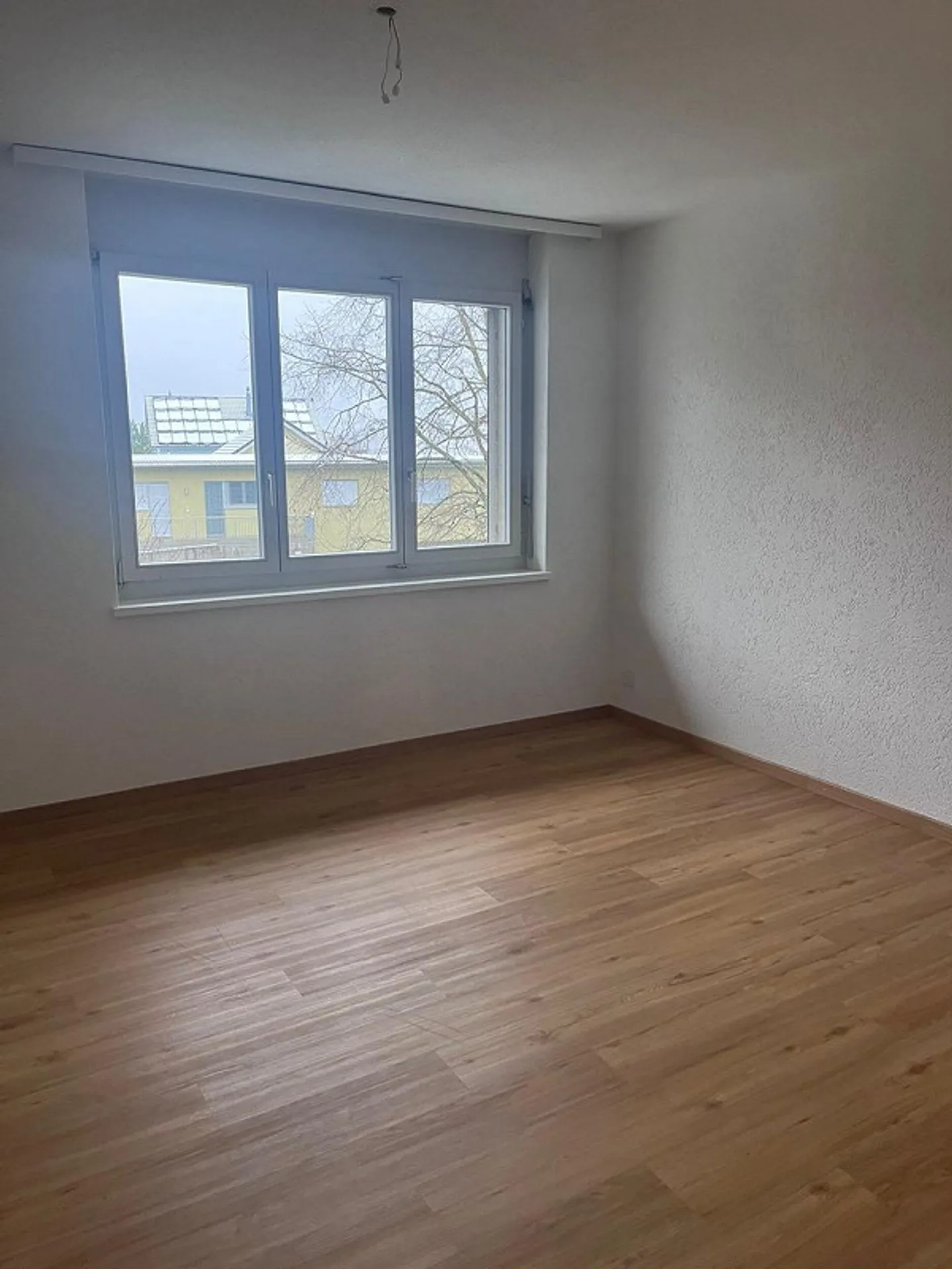 Appartamento luminoso recentemente ristrutturato di 5 1/2 stanze - Foto 4 di 12