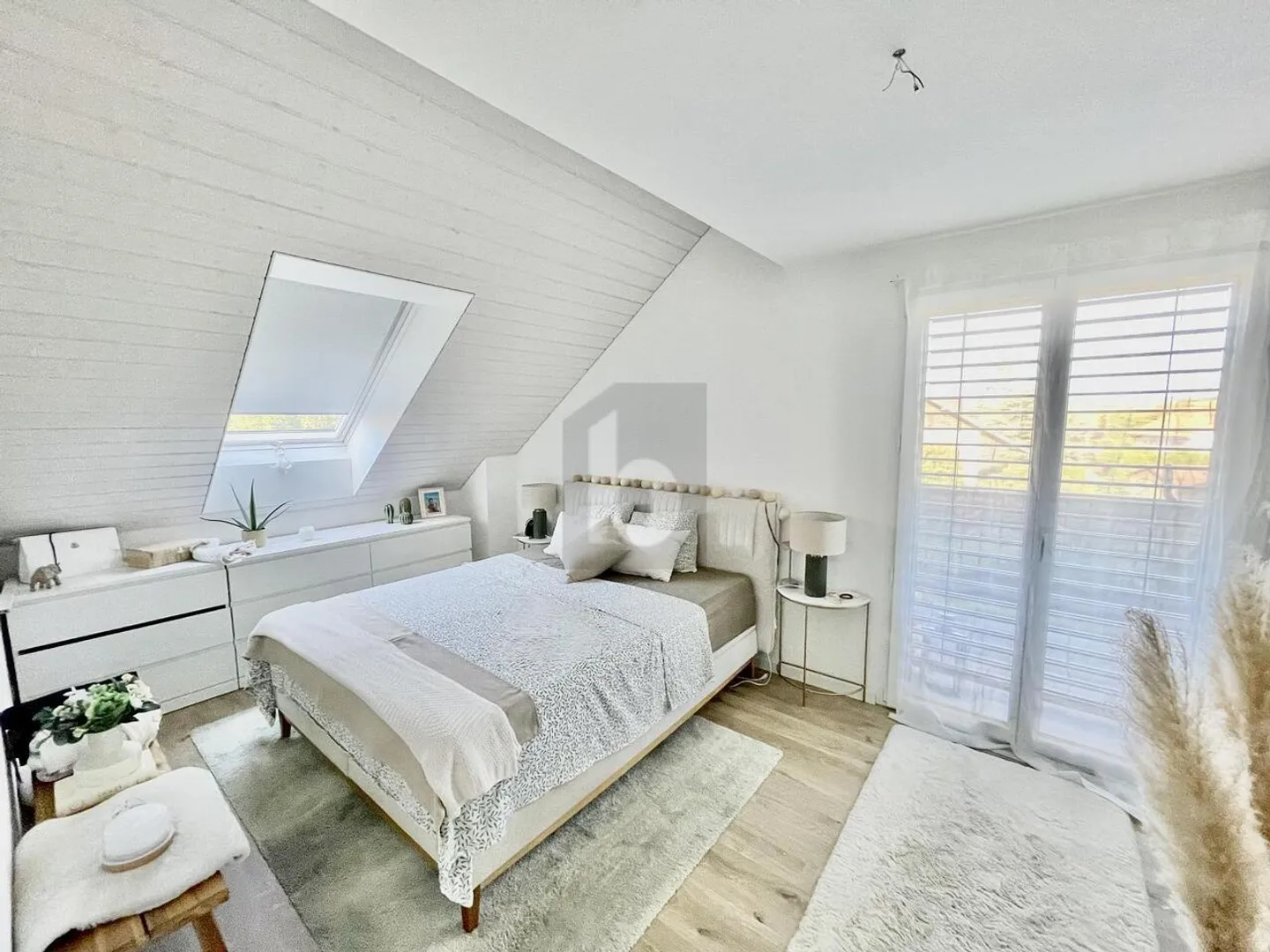 MAGNIFICO CON GRANDE BALCONE E VISTA LIBERA - Foto 4 di 6