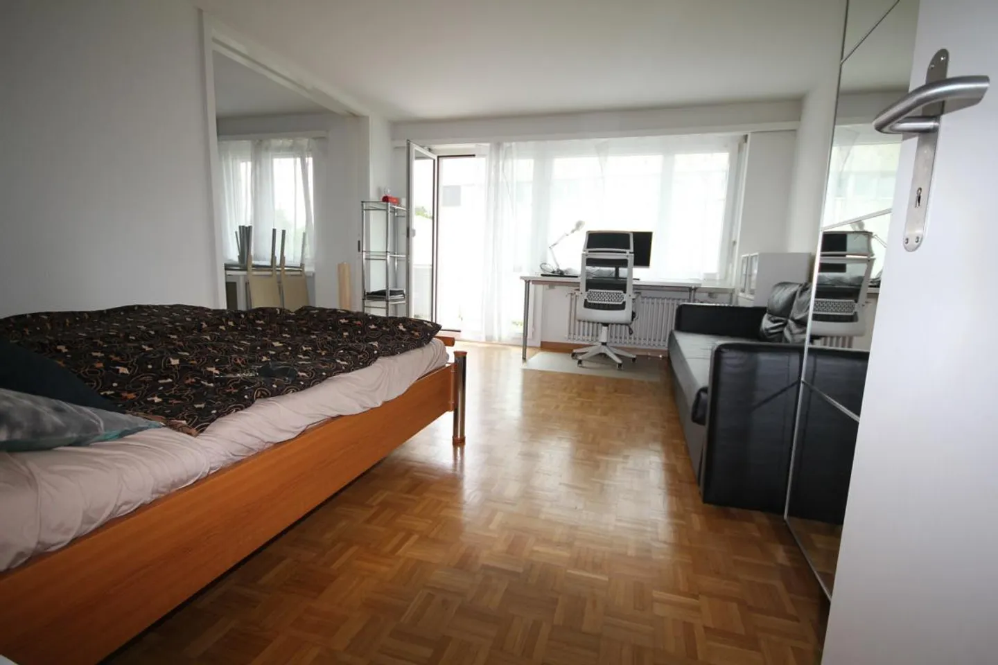 Appartamento moderno 1,5 locali, balcone sul giardino, in una casa molto ben tenuta - Foto 6 di 10