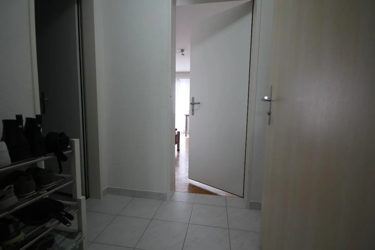 Appartamento moderno 1,5 locali, balcone sul giardino, in una casa molto ben tenuta - Foto 8 di 10