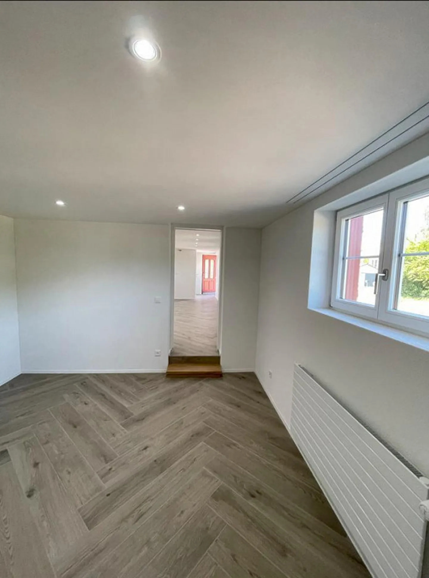 Moderno, appartamento 2.5 stanze completamente ristrutturato a Wagenhausen - Foto 5 di 8