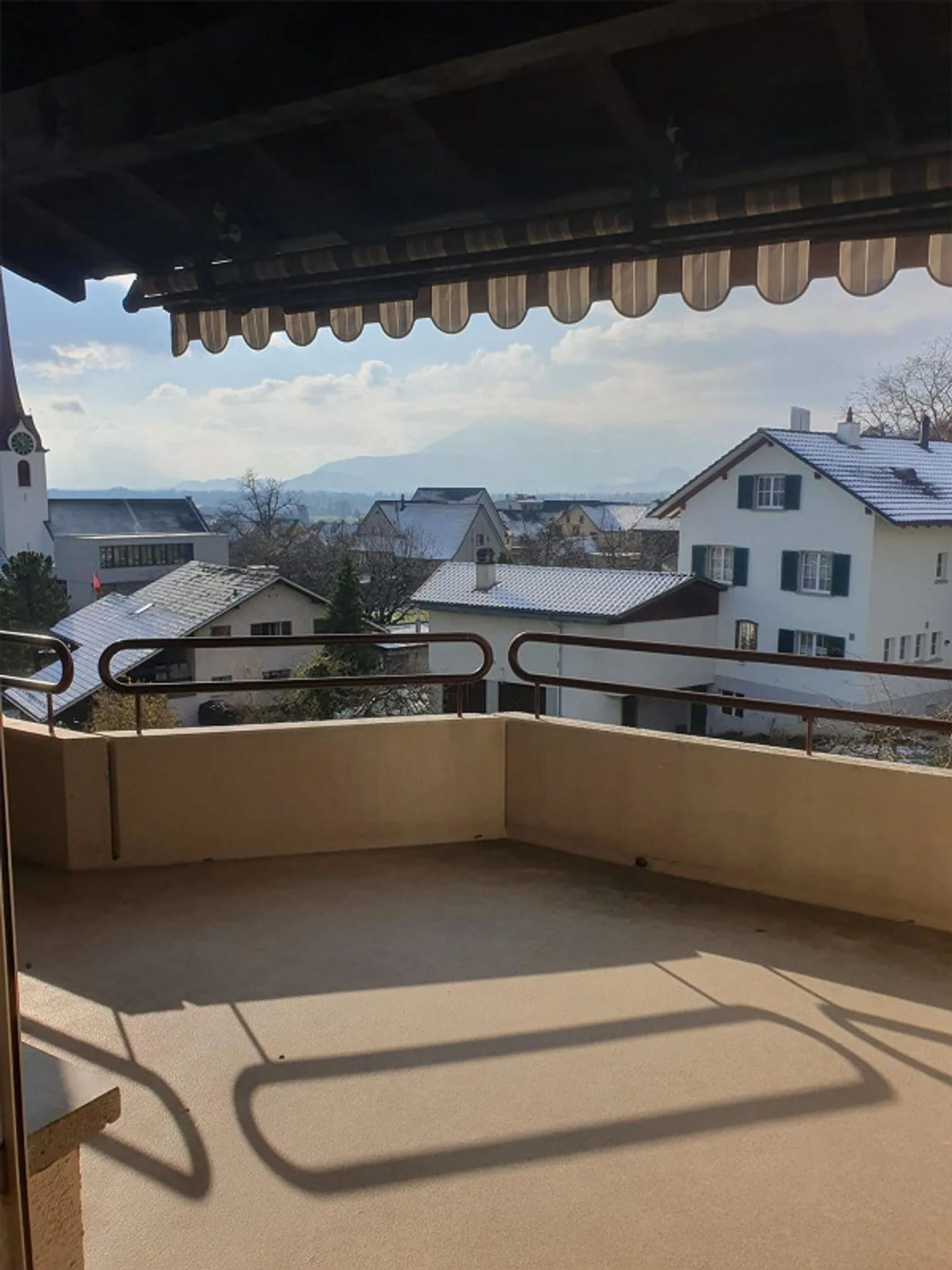 Appartamento luminoso recentemente ristrutturato di 5 1/2 stanze - Foto 11 di 12