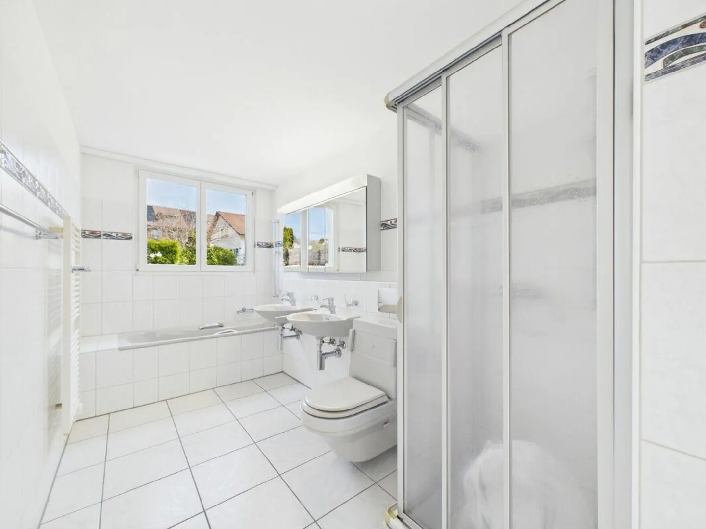 Appartement ensoleillé avec charme - Photo 7 sur 9