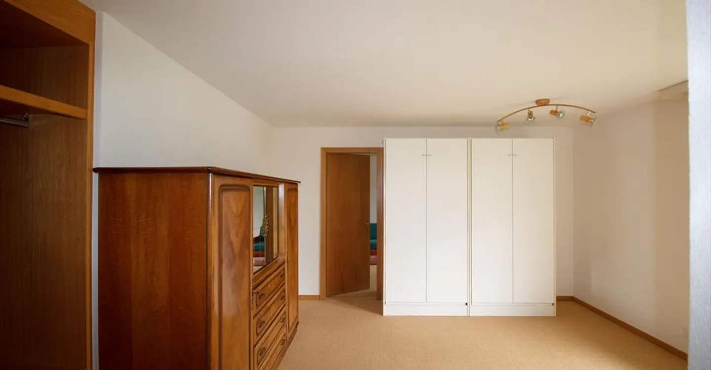 Cozy 2.5-Room Apartment - Photo 6 of 12