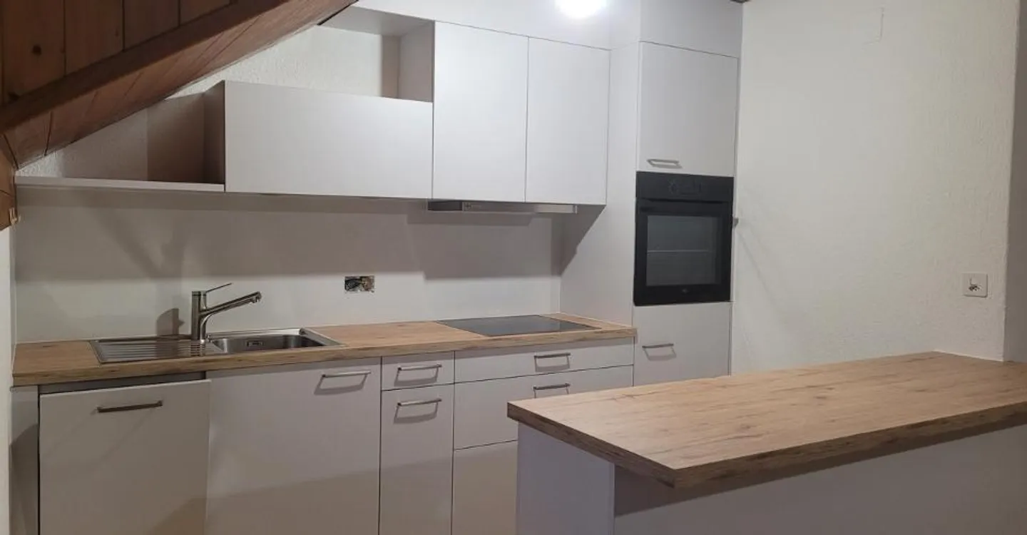 Attique de 2.5 pièces de 52 m2 - Foto 2 di 9
