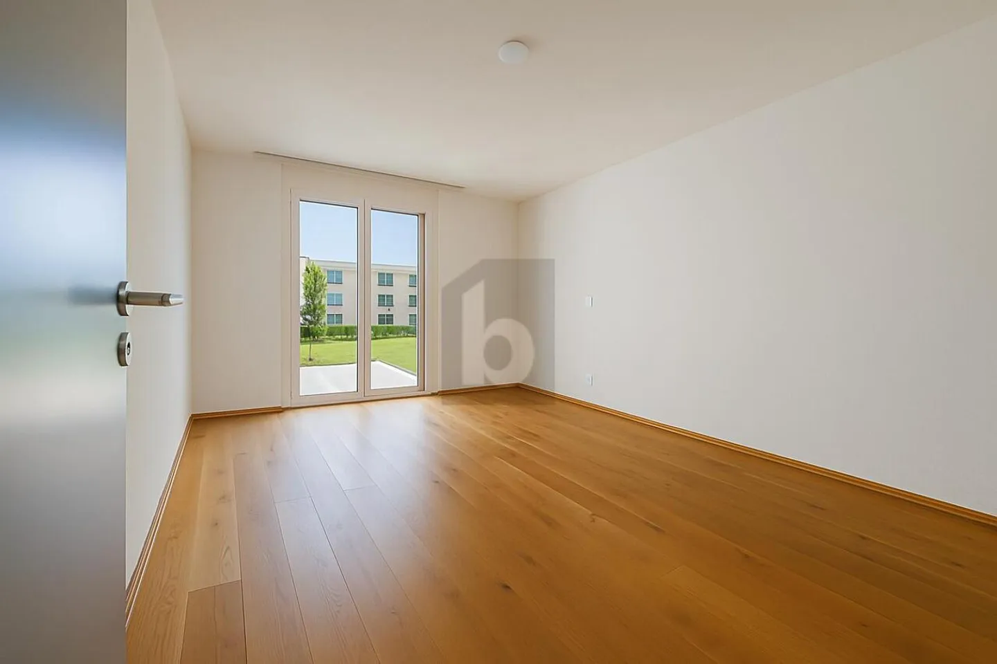 SOLEGGIATO IN UN QUARTIERE TRANQUILLO - Foto 5 di 6